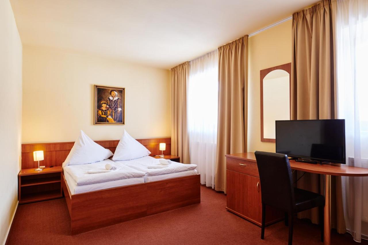 Hotel Zlatá Hvězda Vimperk Esterno foto