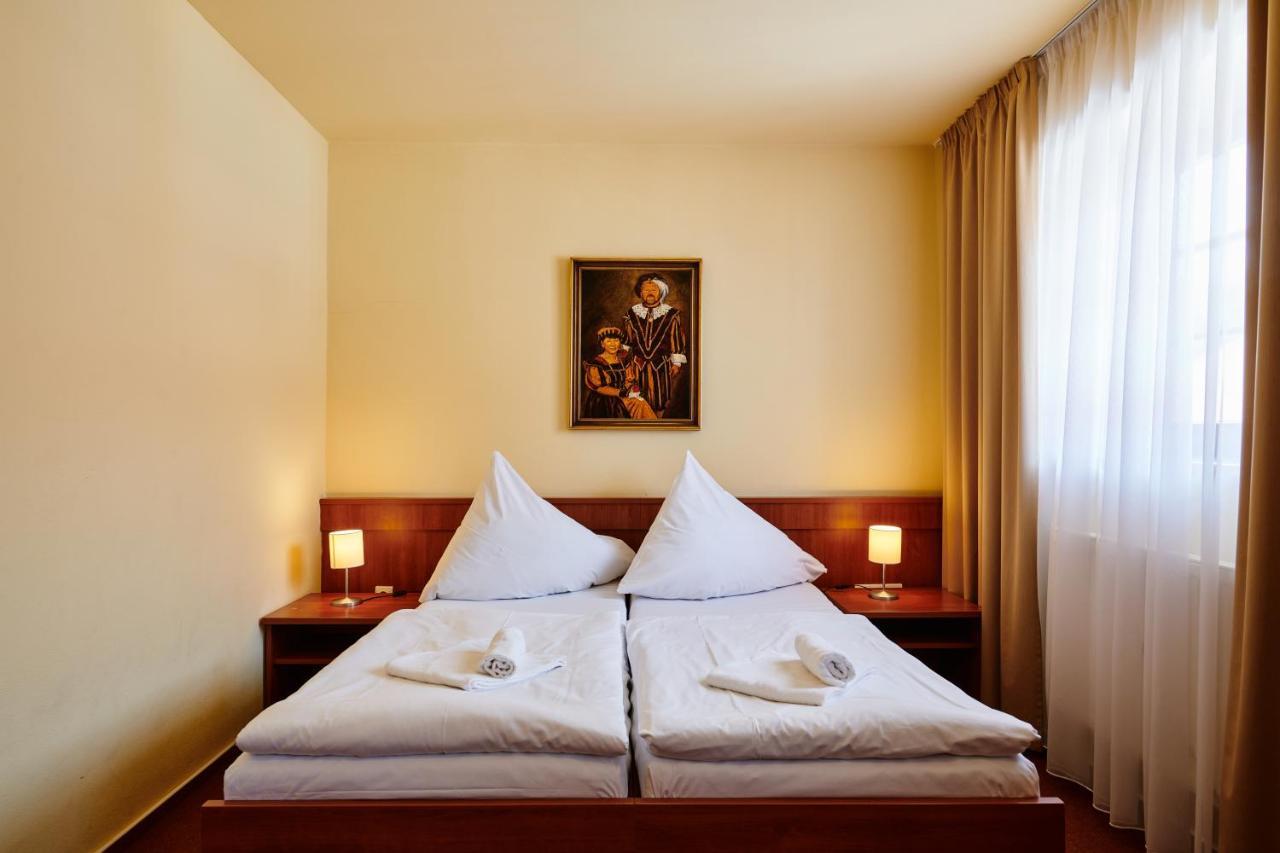 Hotel Zlatá Hvězda Vimperk Esterno foto