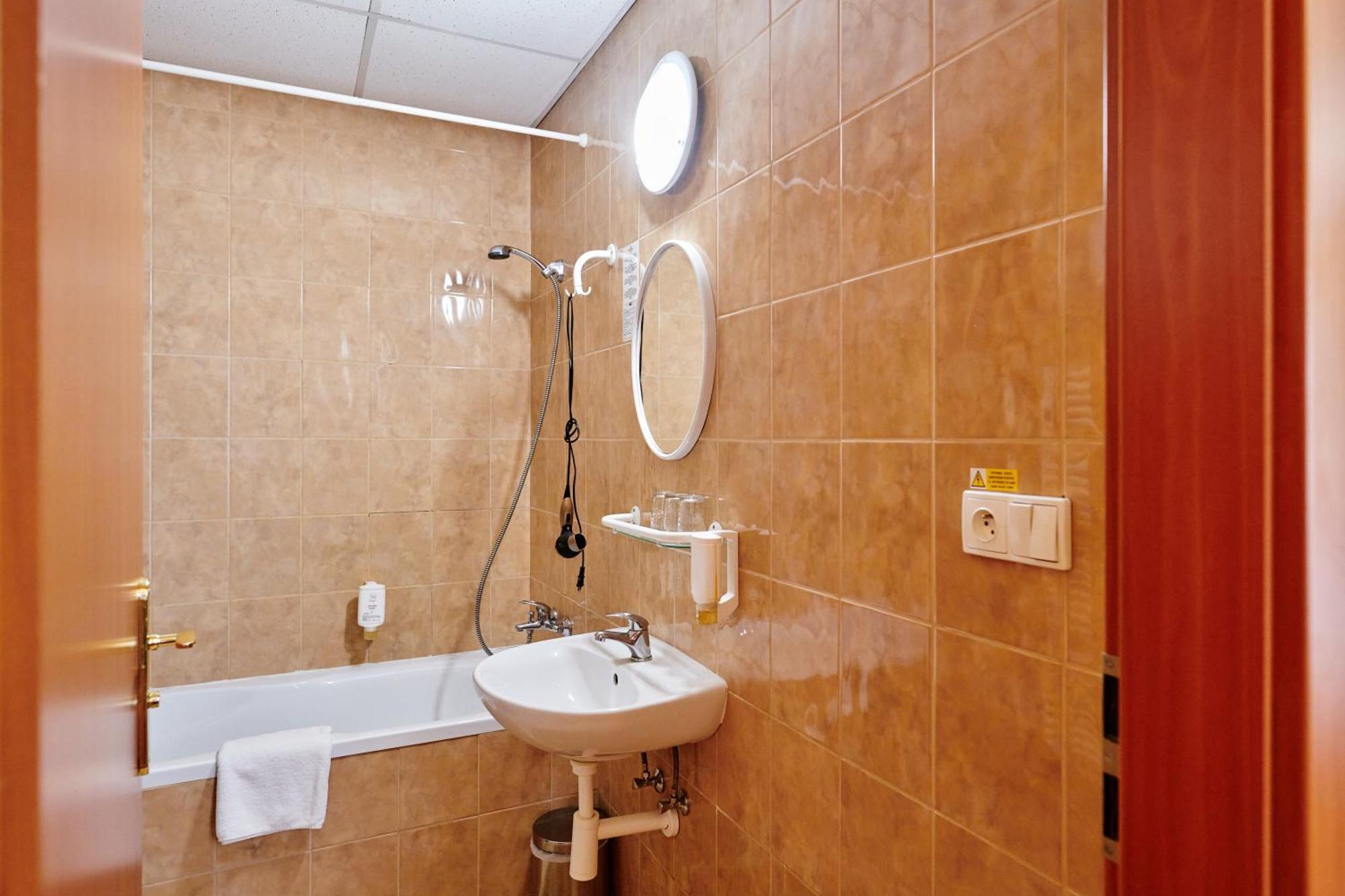 Hotel Zlatá Hvězda Vimperk Esterno foto