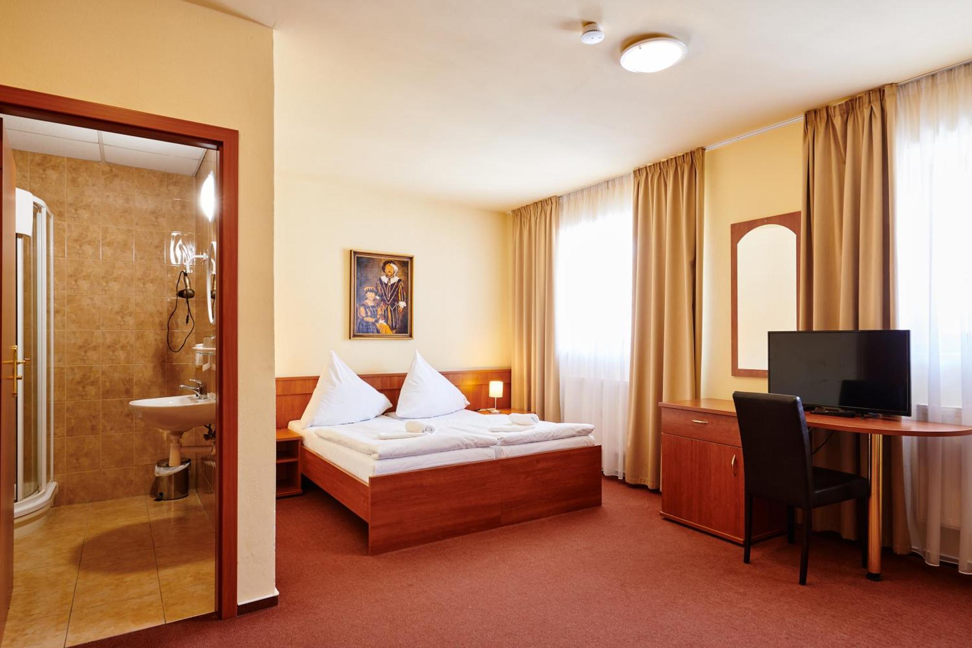 Hotel Zlatá Hvězda Vimperk Esterno foto