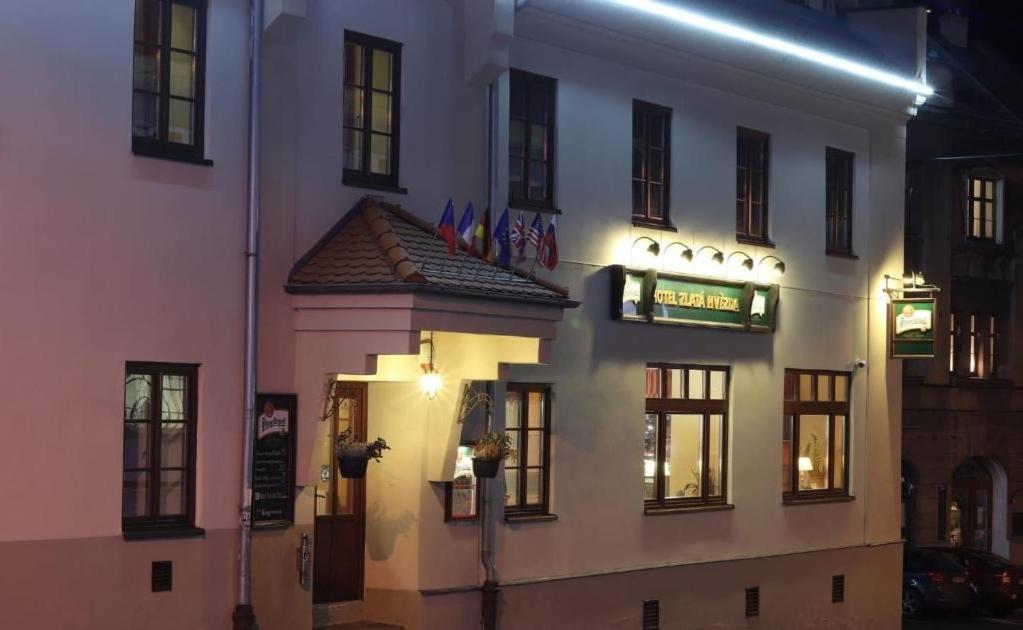 Hotel Zlatá Hvězda Vimperk Esterno foto